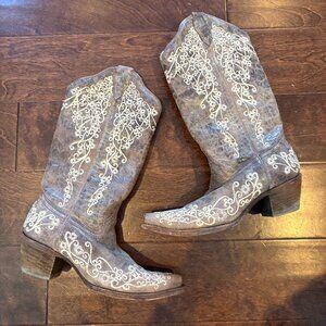 Corral Women's Crater Bone Embroidery Western Boots - Snip Toe